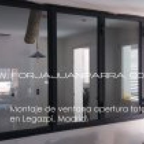 Muro cristal abatible